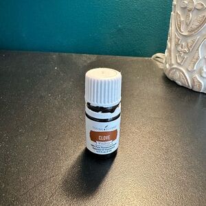 Young Living clove​